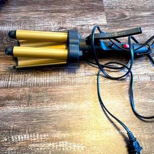 Gold N Hot Ceramic Jumbo Barrel Triple Waver